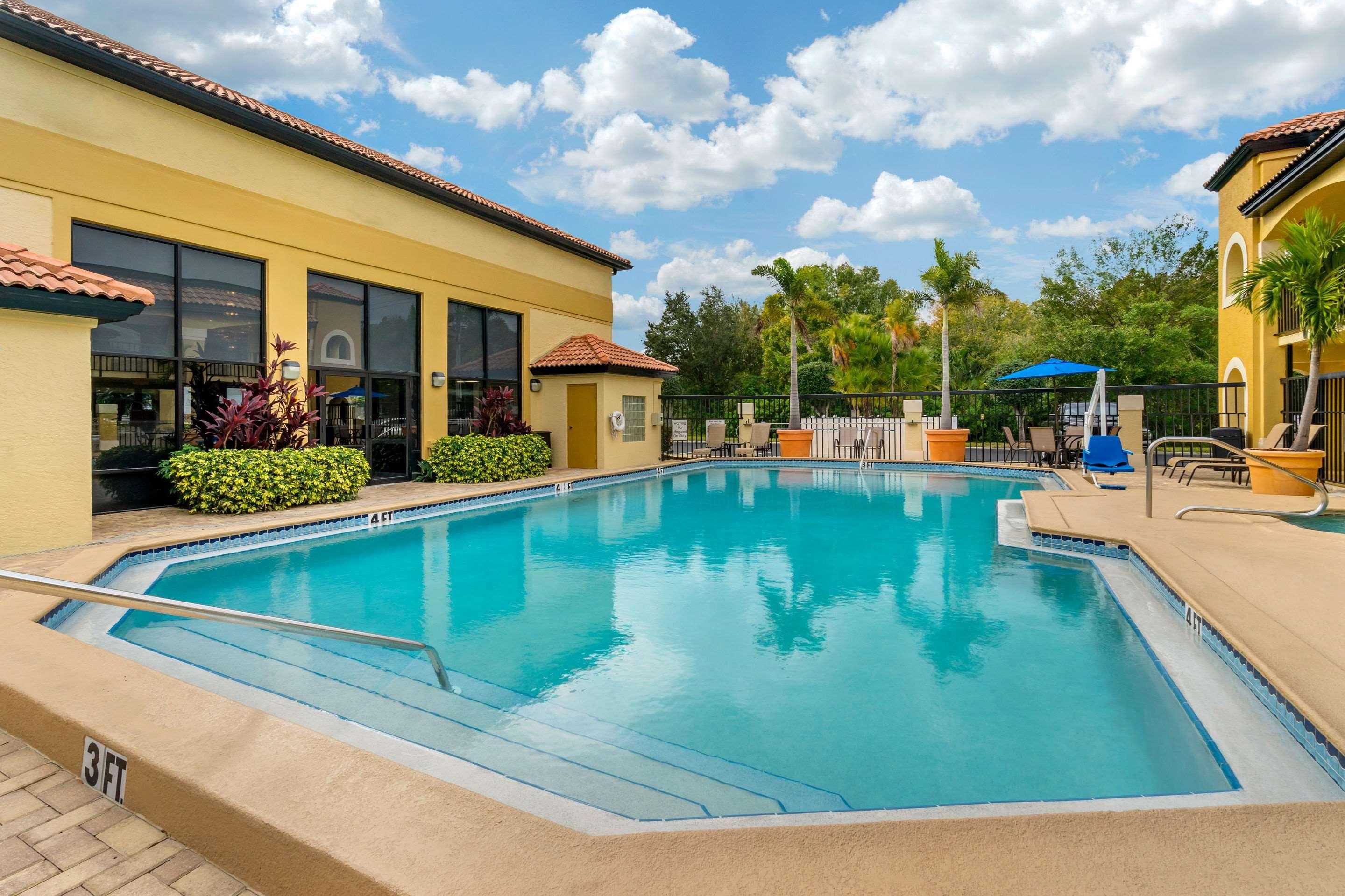 Comfort Inn Sun City Center - Ruskin - Tampa South Экстерьер фото